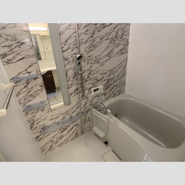 バス・シャワールーム　浴室