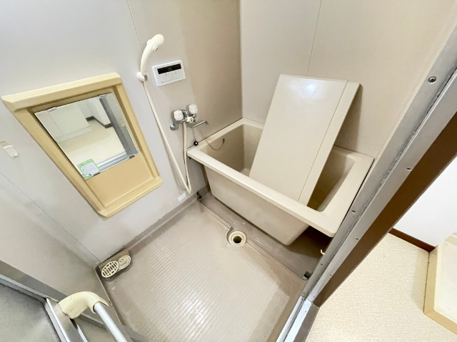 バス・シャワールーム　ゆったり入れるお風呂です