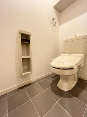 トイレ　温水洗浄便座付きのトイレ♪