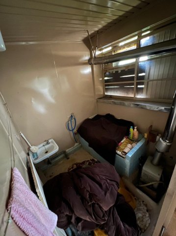 バス・シャワールーム　浴室には日が差し込みます