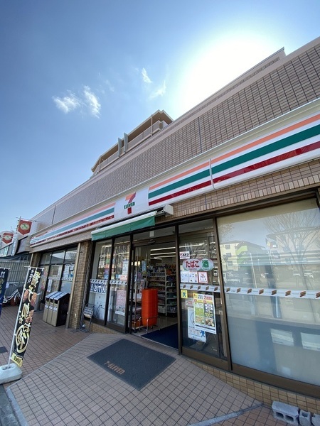 コンビニ　セブンイレブン寝屋川日之出町店（コンビニ）まで389m