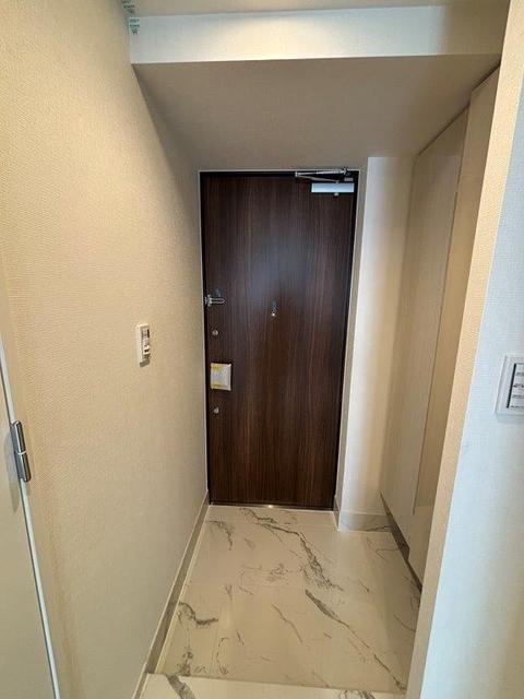 玄関　収納豊富な下足入