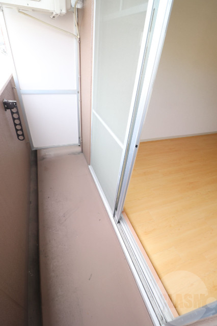 バルコニー　明るいバルコニーです