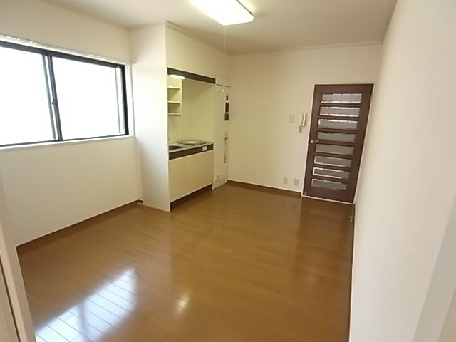 居室・リビング　明るく広々したダイニング！