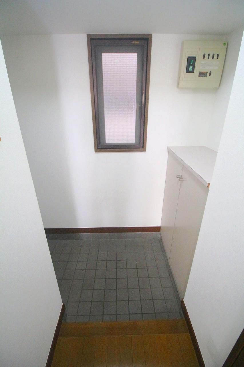 玄関　※別室参照