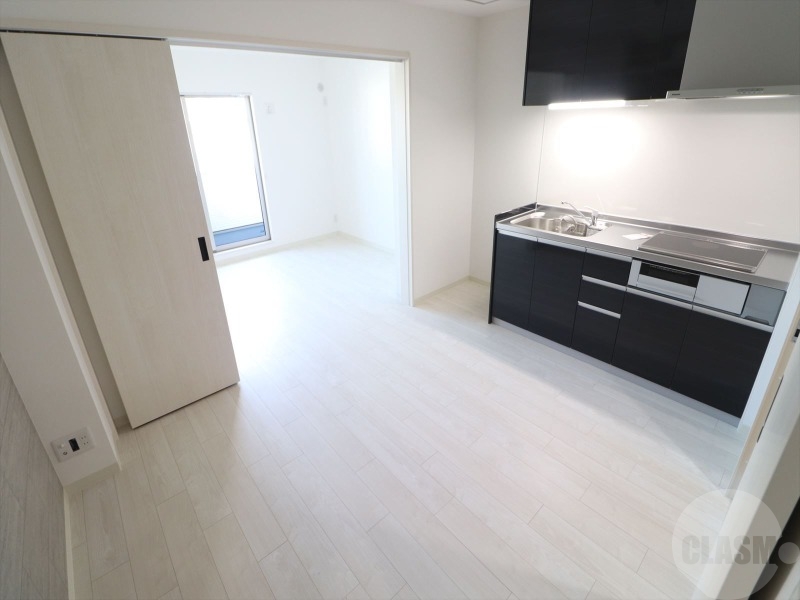 居室・リビング　８．４帖のリビングルーム