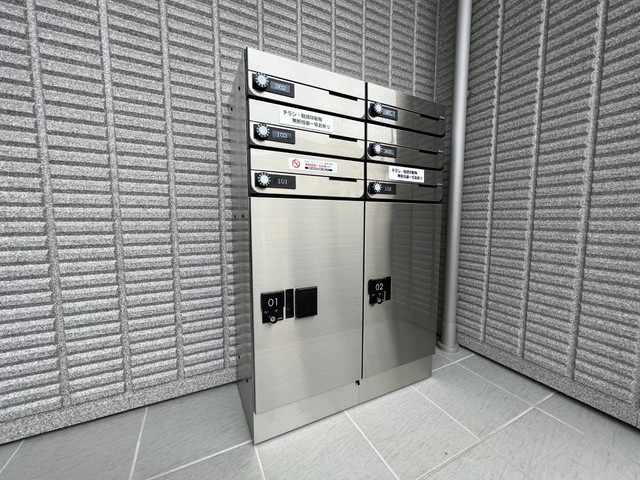 その他共有部分　外出時もお荷物のお受け取り可能な宅配ロッカー付です♪
