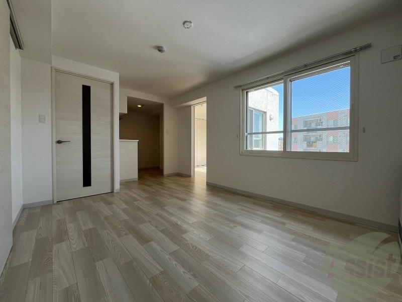 居室・リビング　広くてきれいなリビングです！快適に過ごせそうですね。