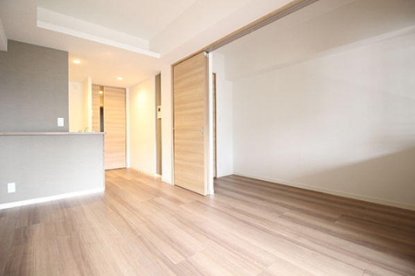 居室・リビング　※別号室参考写真