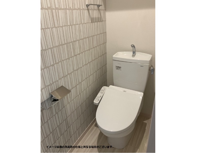 トイレ　※同シリーズの室内写真となります。