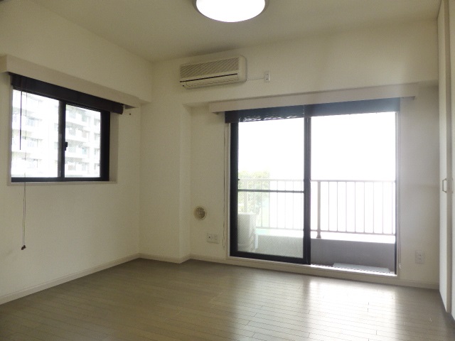 居室・リビング　内観1※別部屋参考写真