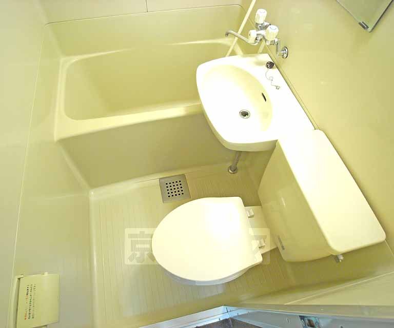 バス・シャワールーム　キレイで清潔感があります。