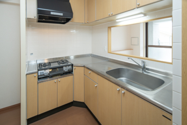 キッチン　写真は同タイプ住戸です。