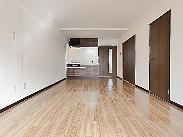 居室・リビング　こちらの居間で趣味の時間をお楽しみください