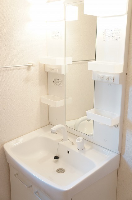 洗面設備　独立洗面台です