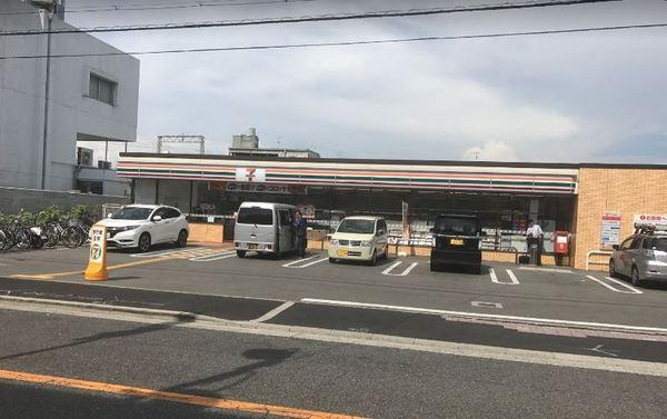 コンビニ　セブンイレブン北助松駅前店（コンビニ）まで420m