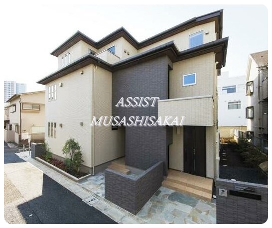 建物外観　お電話でお問い合わせいただきますと、スムーズ委にご案内可能で