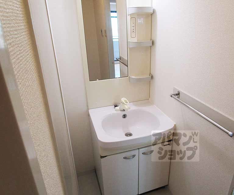 洗面設備　２０８号室の写真です。