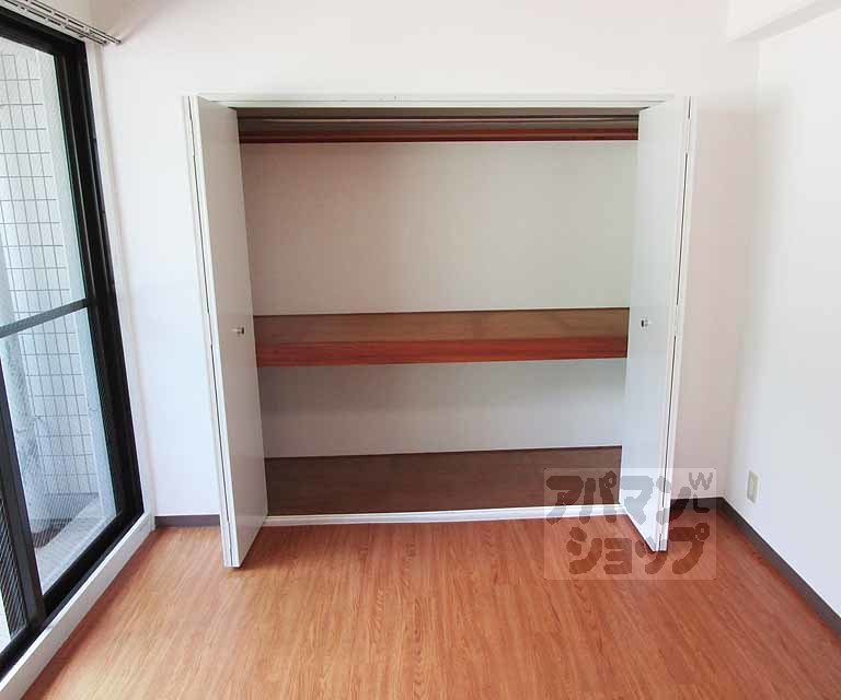 収納　２０８号室の写真です。