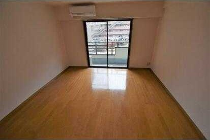 居室・リビング　※別号室参考写真