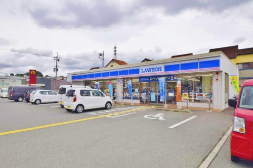コンビニ　ローソン Ｌ 柏原石川町（コンビニ）まで844m