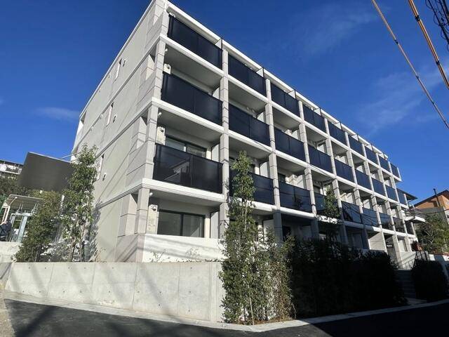 建物外観　オートロック完備