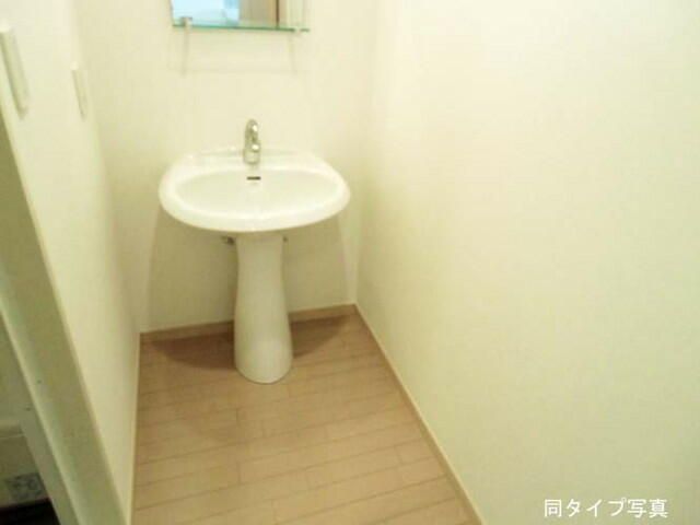 洗面設備　■独立洗面台