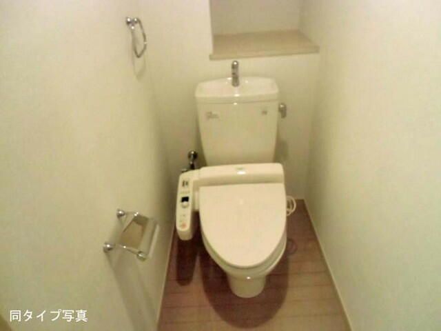 トイレ　■温水洗浄便座