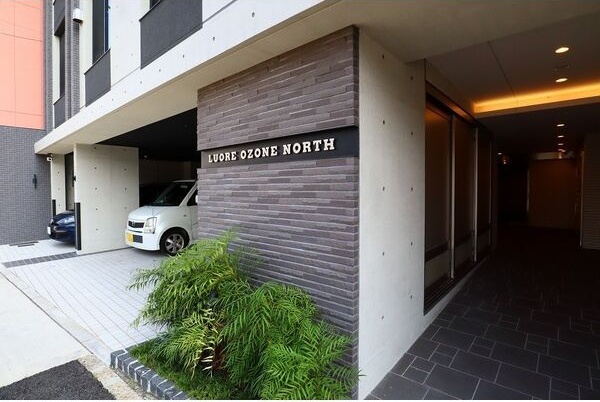 エントランス　名古屋で一番初期費用の安い賃貸専門の不動産会社です(^^)