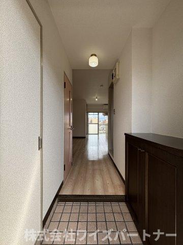玄関　※別号室の為、現況優先