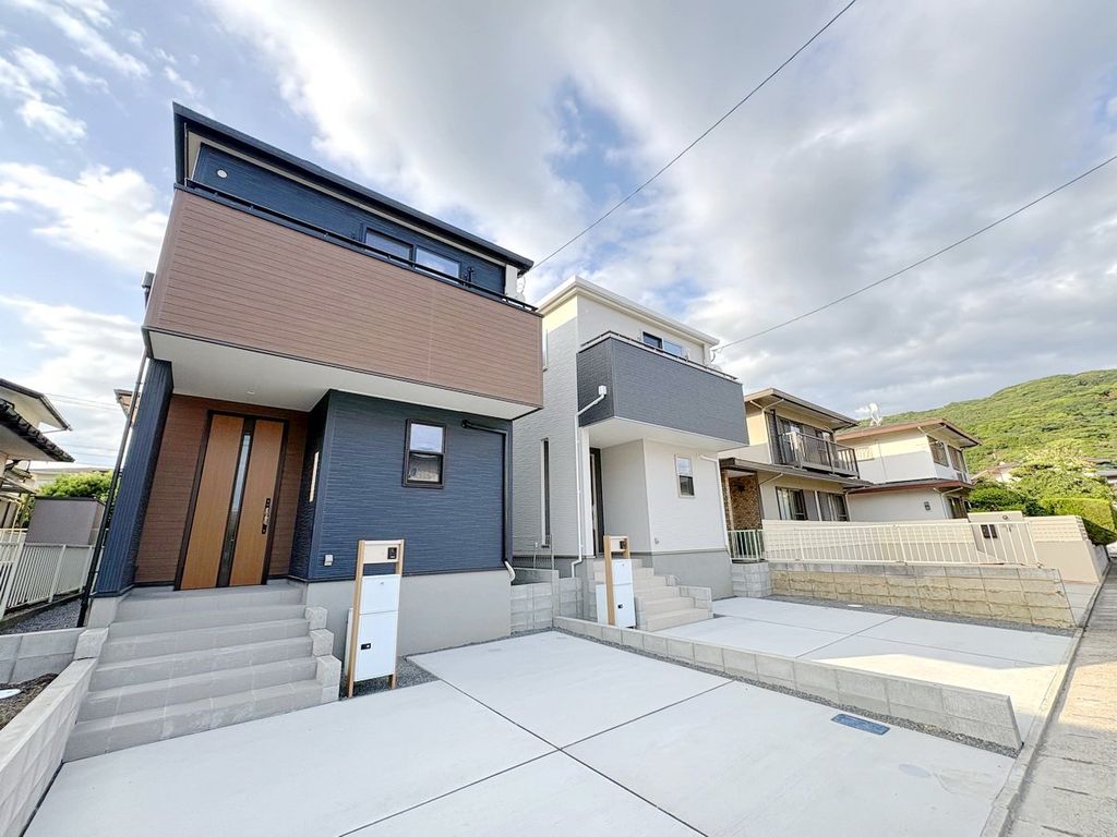 建物外観　エントランス