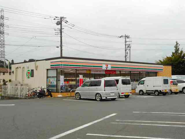 コンビニ　セブンイレブン（コンビニ）まで700m