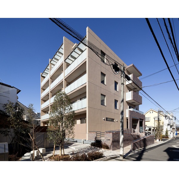 建物外観　人気の仙川駅