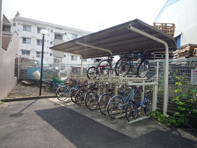 その他共有部分　屋根付きの駐輪場♪