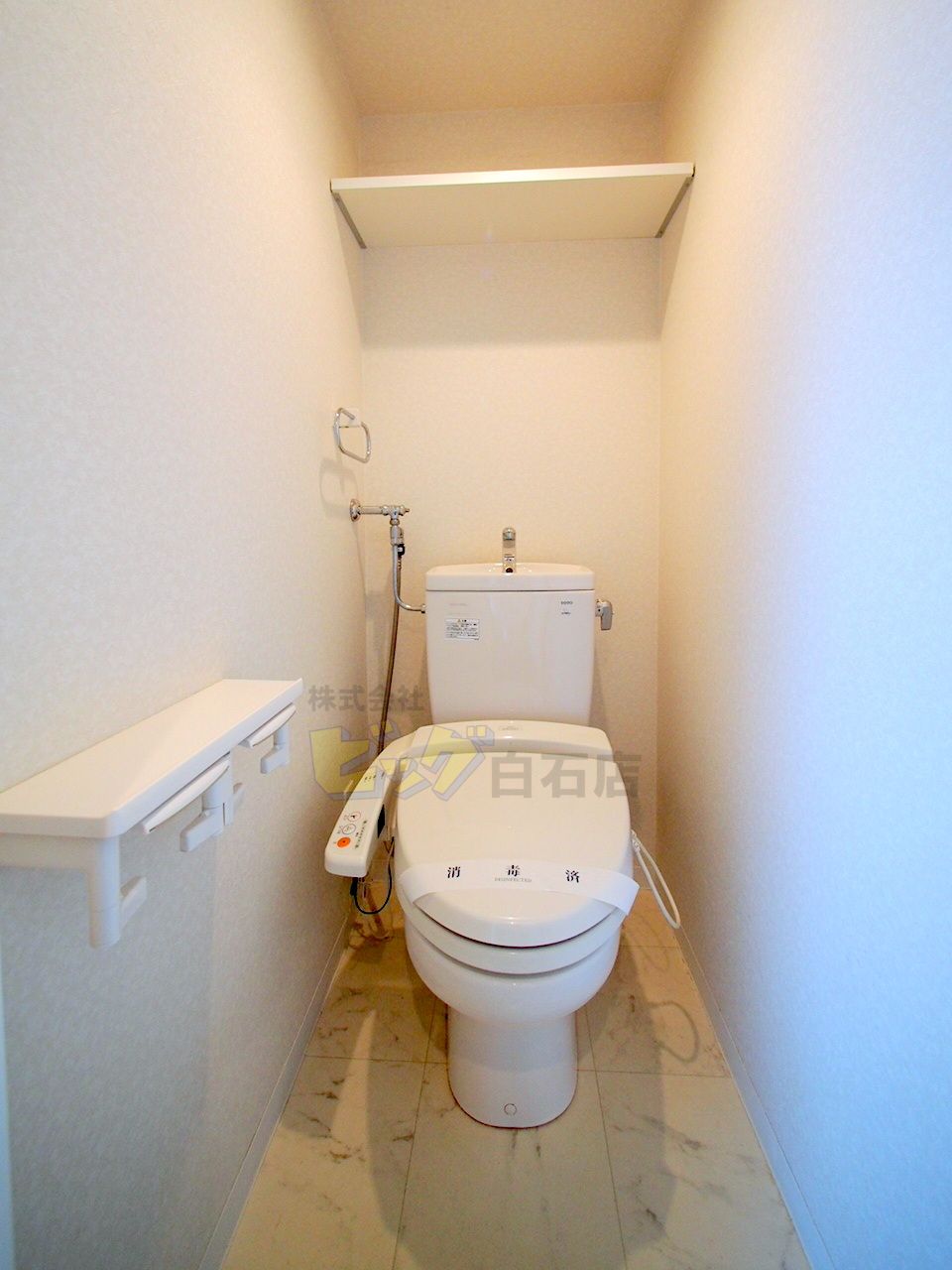 トイレ　ウォシュレット付きのトイレです♪