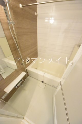 バス・シャワールーム　追い焚き付き！