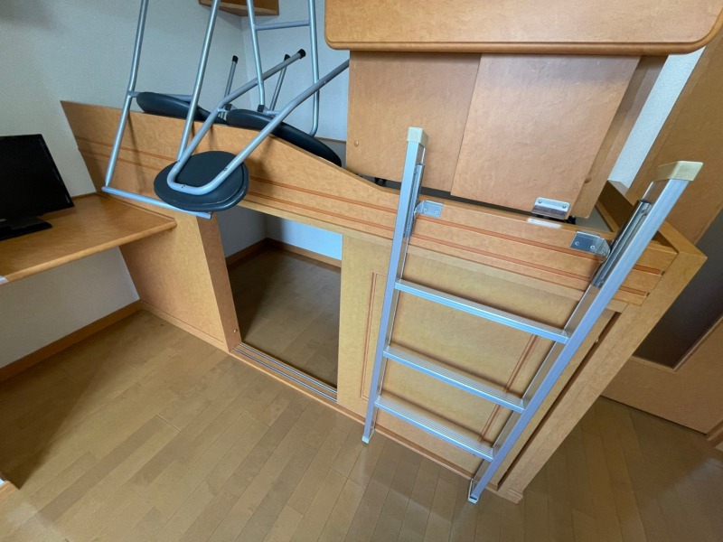 収納　ベット下に収納もありますよ。部屋がすっきり片付きます。