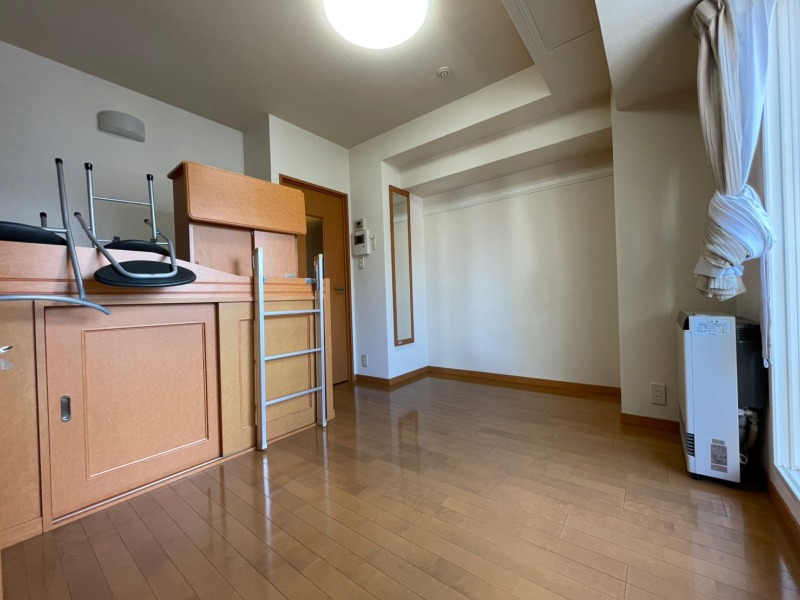 居室・リビング　広くてキレイなお部屋が広がっていて、充実した生活が送れそう。