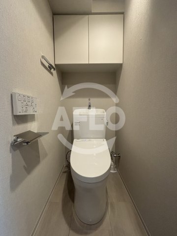 トイレ　シーズンフラッツ中崎　トイレ
