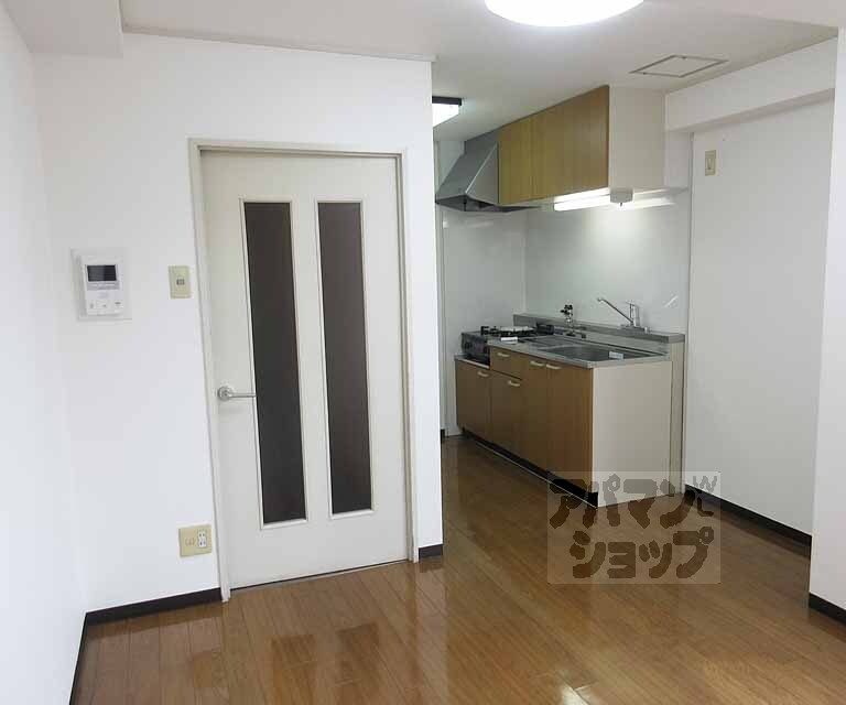 居室・リビング　８帖のＬＤＫ。