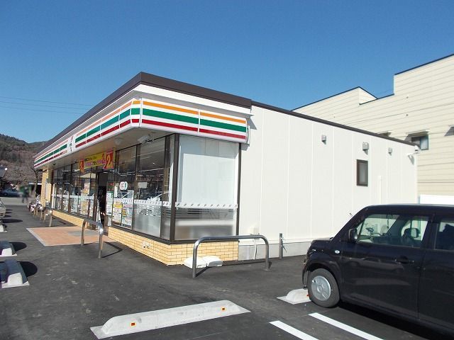 コンビニ　セブンイレブン　岡谷長地店（コンビニ）まで720m