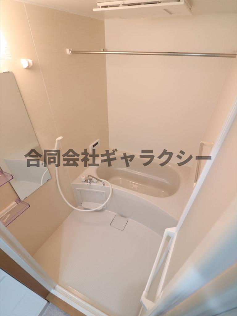 バス・シャワールーム　浴室乾燥機能付き