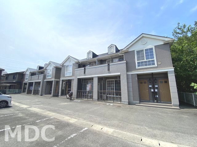 駐車場　徳島科学技術高校まで330m