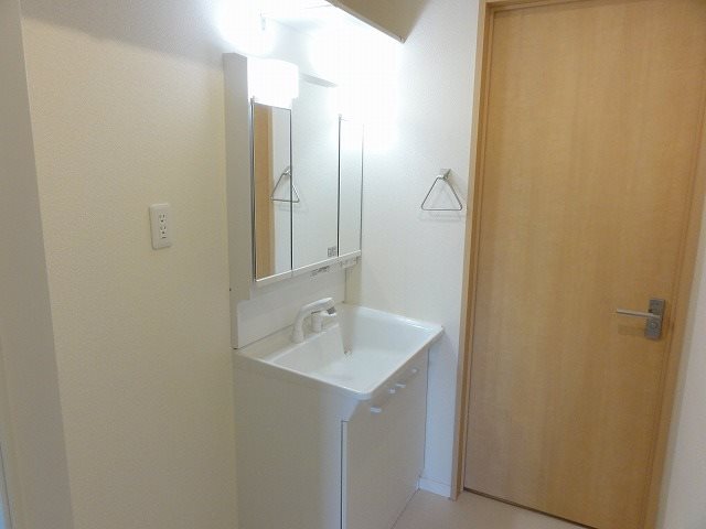 洗面設備　別タイプのお部屋の為、イメージになります。
