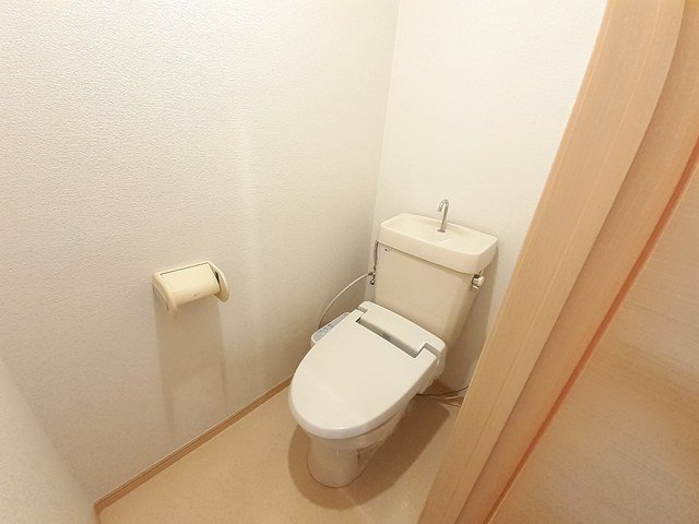 トイレ　落ち着いたトイレです