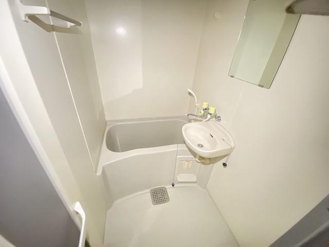 バス・シャワールーム　※別部屋参考写真
