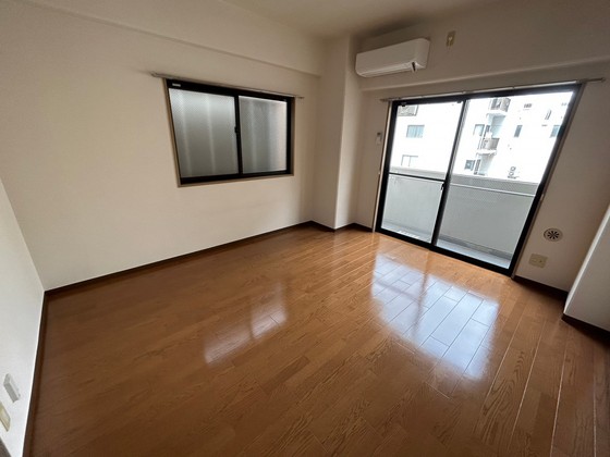 居室・リビング　※別部屋の写真です