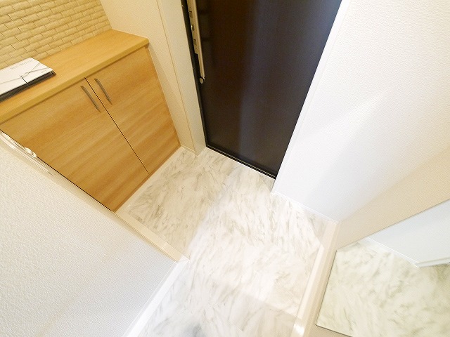 玄関　明るい玄関です