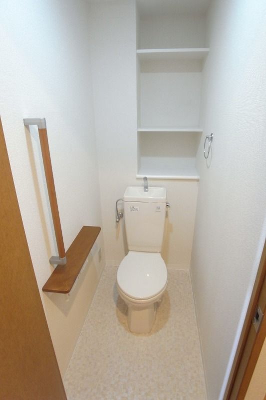 トイレ　シンプルで使いやすいトイレです
