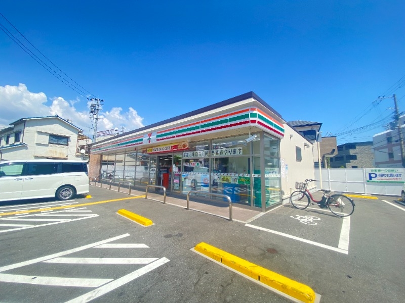 コンビニ　セブン-イレブン神戸泉が丘店（コンビニ）まで1701m